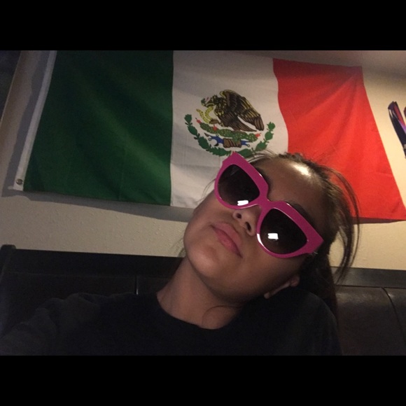 Prada sunglasses - Picture 8 of 8